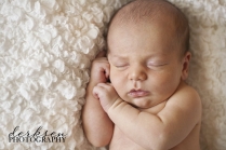 newborn-baby-photography-poses-21